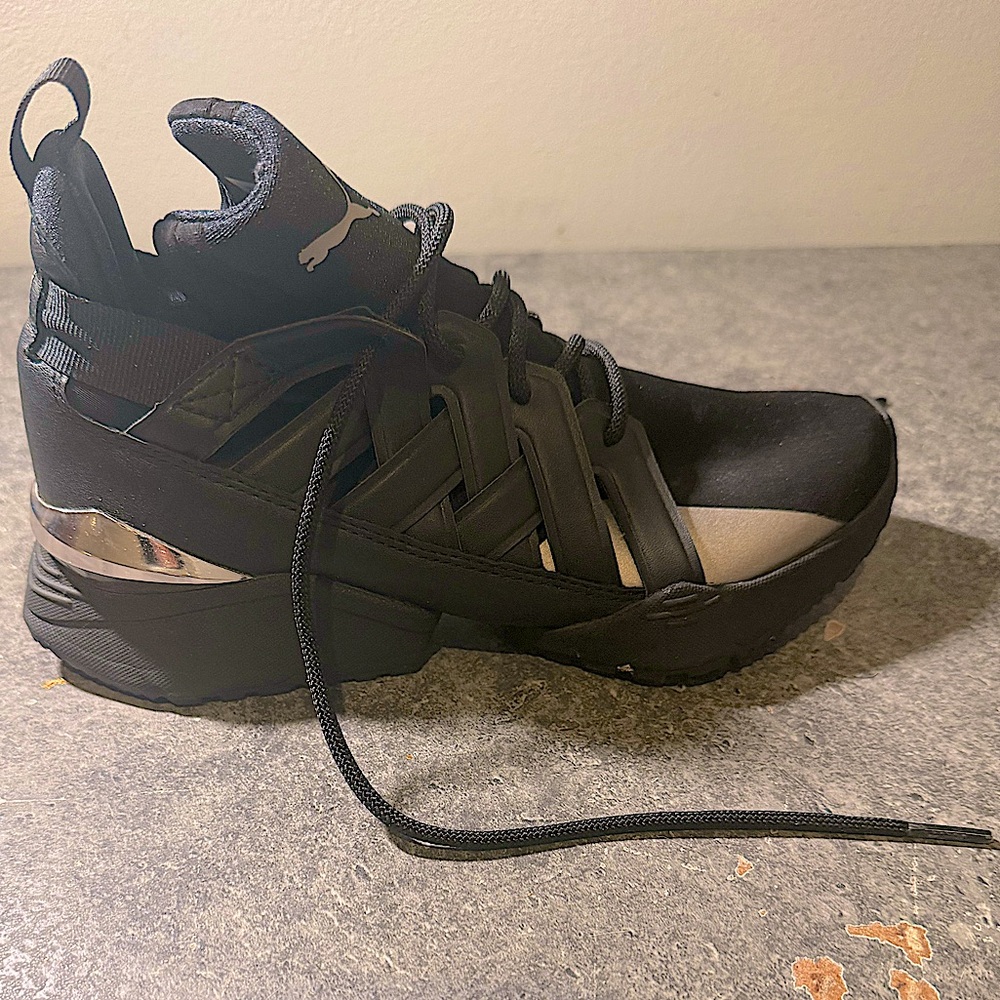 Black and Chrome Metallic Puma Women’s Sneaker